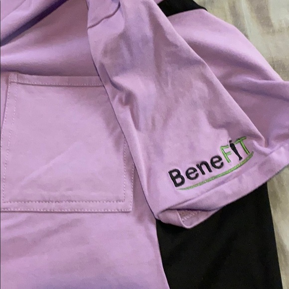 Men’s XL purple Benefit Helix scrub top - Picture 3 of 5
